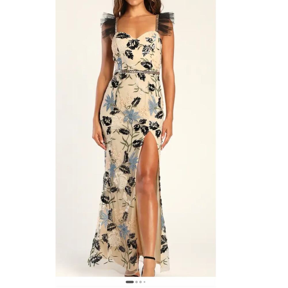 NWT Women's Lulus Show Stopper Cream Embroidered Sequin Bodycon Maxi Dress Small